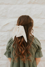 Load image into Gallery viewer, DARLING HAIR BOW
